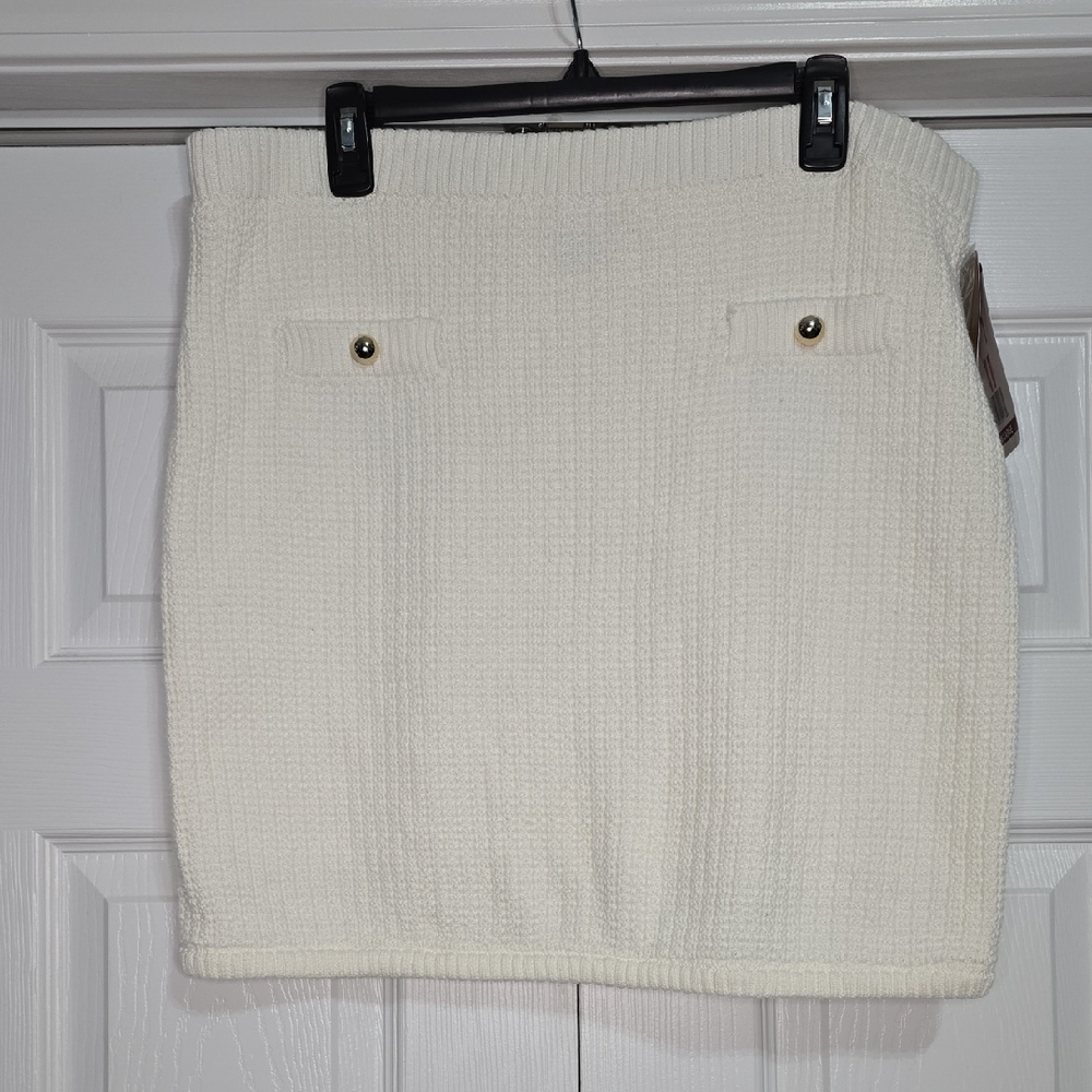 🆕️ French Connection Cream Sweater Skirt